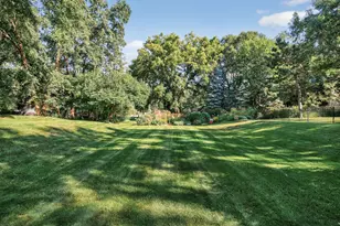 2277 Moreland Ct E, Maplewood, MN 55119 - Photo 14