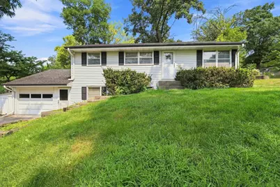 17924 Bell Circle W, Minnetonka, MN 55345 - Photo 2