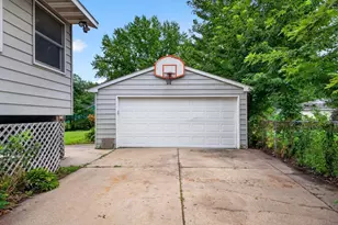 1634 7th Ave SE, Rochester, MN 55904 - Photo 4