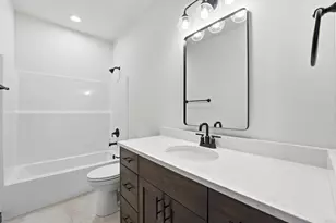 909 Acorn Ct, Hudson, WI 54016 - Photo 24