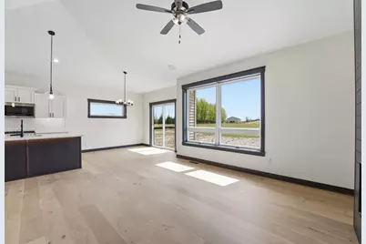 909 Acorn Court, Hudson, WI 54016 - Photo 14