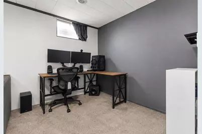 1381 Hoyt Avenue E, Saint Paul, MN 55106 - Photo 22