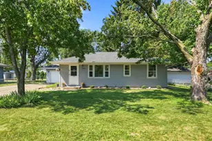 11698 Juniper St NW, Coon Rapids, MN 55448 - Photo 2