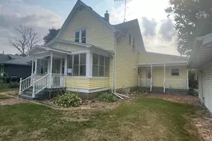 212 2nd Ave, Wanamingo, MN 55983 - Photo 2