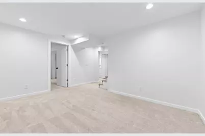 2729 Hampshire Avenue S, Saint Louis Park, MN 55426 - Photo 16