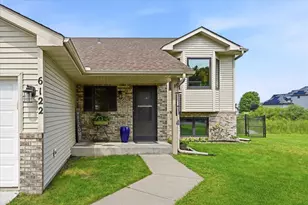 6122 152nd St N, Hugo, MN 55038 - Photo 2