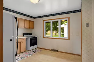 1735 4th St, White Bear Lake, MN 55110 - Photo 8