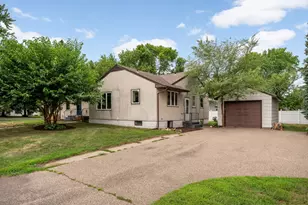 1735 4th St, White Bear Lake, MN 55110 - Photo 2