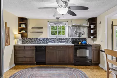 7706 Erie Avenue, Chanhassen, MN 55317 - Photo 10