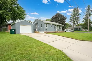 311 4th Ave SE, Stewartville, MN 55976 - Photo 2