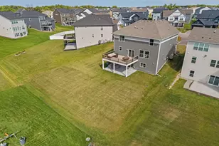 10575 Kingsview Ln N, Maple Grove, MN 55369 - Photo 2
