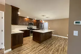279 McKinley St, Emmons, MN 56029 - Photo 10