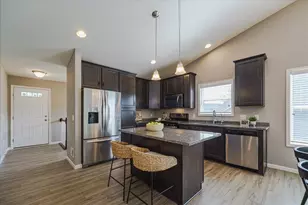 13869 Addison Ave, Rosemount, MN 55068 - Photo 4