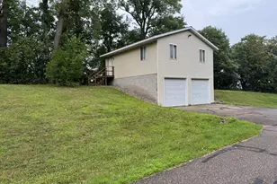 390 Skyline Dr, Wabasha, MN 55981 - Photo 2