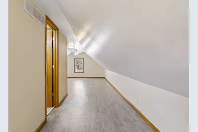 607 Simpson Street, Saint Paul, MN 55104 - Photo 18