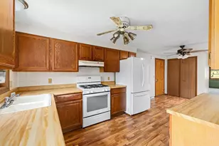 460 Center St, Dakota, MN 55925 - Photo 4