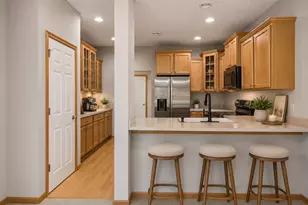 9122 Fox Ct, Victoria, MN 55386 - Photo 8