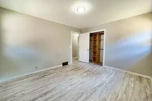 518 E St Charles Ave, Fergus Falls, MN 56537 - Photo 14
