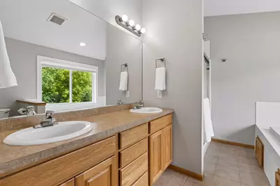 9720 Linden Avenue N, Brooklyn Park, MN 55443 - Photo 24