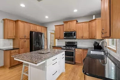 9720 Linden Avenue N, Brooklyn Park, MN 55443 - Photo 16