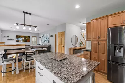 9720 Linden Avenue N, Brooklyn Park, MN 55443 - Photo 18