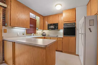 1933 Flandrau Street, Maplewood, MN 55109 - Photo 14