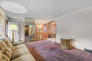 1933 Flandrau St, Maplewood, MN 55109 - Photo 10