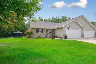 1715 Crystal Ln, Faribault, MN 55021 - Photo 2