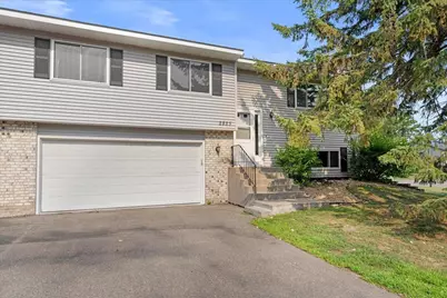 2823 Wimbledon Ridge, Woodbury, MN 55125 - Photo 1
