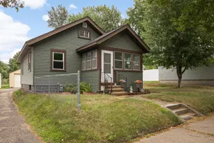 678 Hazel St N, Saint Paul, MN 55119 - Photo 2