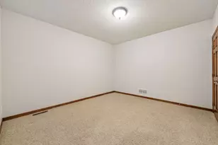 635 Waycliffe Dr N, Wayzata, MN 55391 - Photo 20