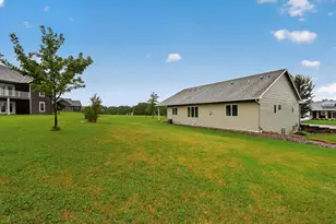 1908 Country View Dr, Saint Charles, MN 55972 - Photo 30