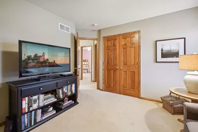 7645 Ridgeview Way, Chanhassen, MN 55317 - Photo 38