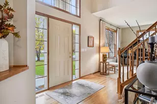 7645 Ridgeview Way, Chanhassen, MN 55317 - Photo 4