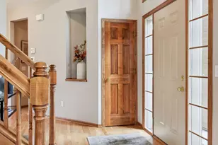 7645 Ridgeview Way, Chanhassen, MN 55317 - Photo 6