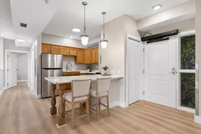 2040 Como Avenue #104, Saint Paul, MN 55108 - Photo 4