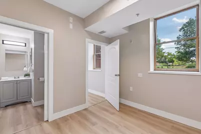 2040 Como Avenue #104, Saint Paul, MN 55108 - Photo 24