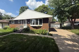2055 English St, Maplewood, MN 55109 - Photo 20