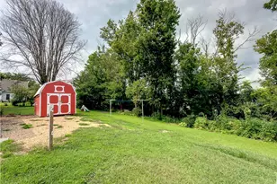 220 Green Street W, Waterville, MN 56096 - Photo 4