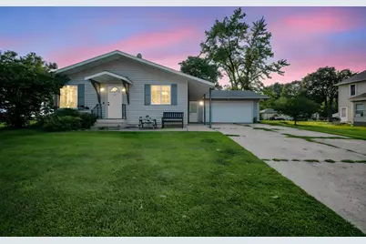 808 7th Street S, Saint James, MN 56081 - Photo 1