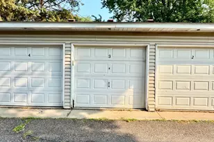 1664 Ashland Ave, Saint Paul, MN 55104 - Photo 32