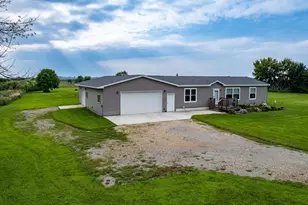21509 700th Ave, Alden, MN 56009 - Photo 2