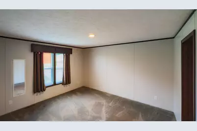 21509 700th Avenue, Alden, MN 56009 - Photo 6