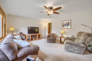 421 13th St W, Hastings, MN 55033 - Photo 8