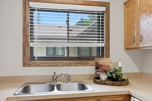 8564 134th St W, Apple Valley, MN 55124 - Photo 10