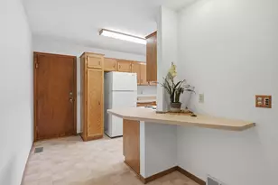 8564 134th St W, Apple Valley, MN 55124 - Photo 10