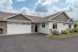 3118 Prairie Rose Dr, Mankato, MN 56001 - Photo 1