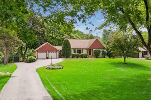 3240 Lilac Dr N, Golden Valley, MN 55422 - Photo 2