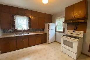 1224 Frank Hall Dr, Albert Lea, MN 56007 - Photo 4