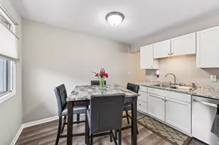459 Mailand Ct S, Maplewood, MN 55119 - Photo 4
